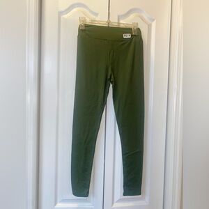 NEW LuLaRoe Solid Olive Green OS Leggings 9019